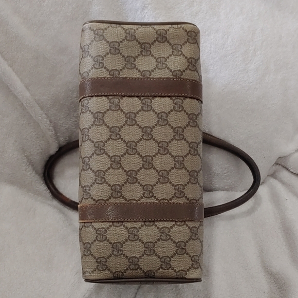 Gucci Brown Monogram Handbag - Picture 6 of 11